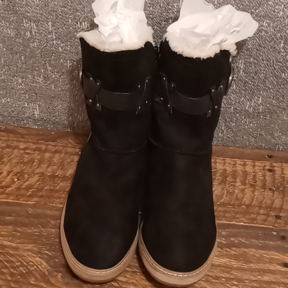 White Mountain Black Boots